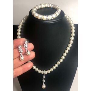 1045 Silver tone Faux pearl & CZ demure necklace Earring stretch bracelet set